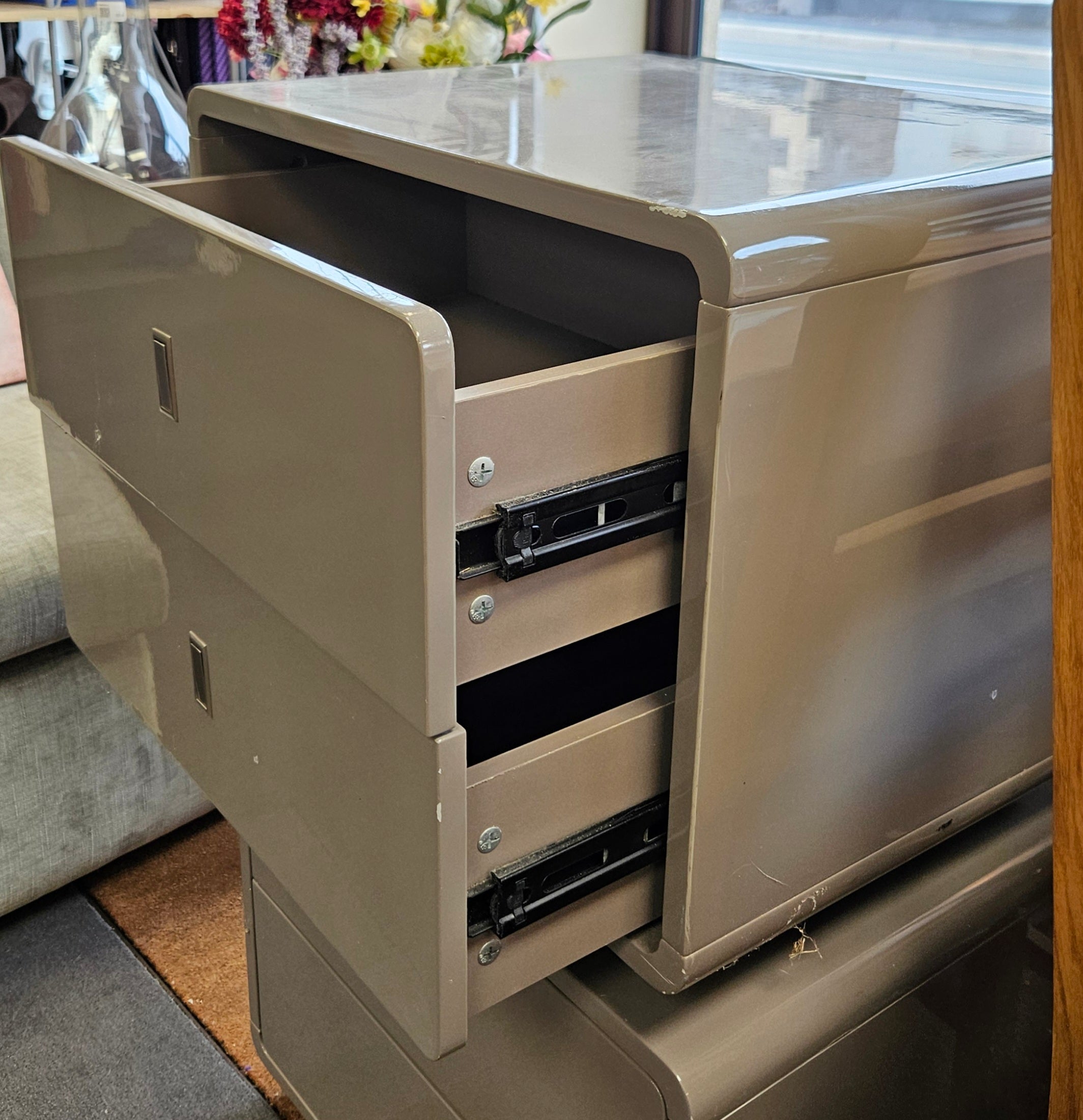 Pair of bedside cabinets