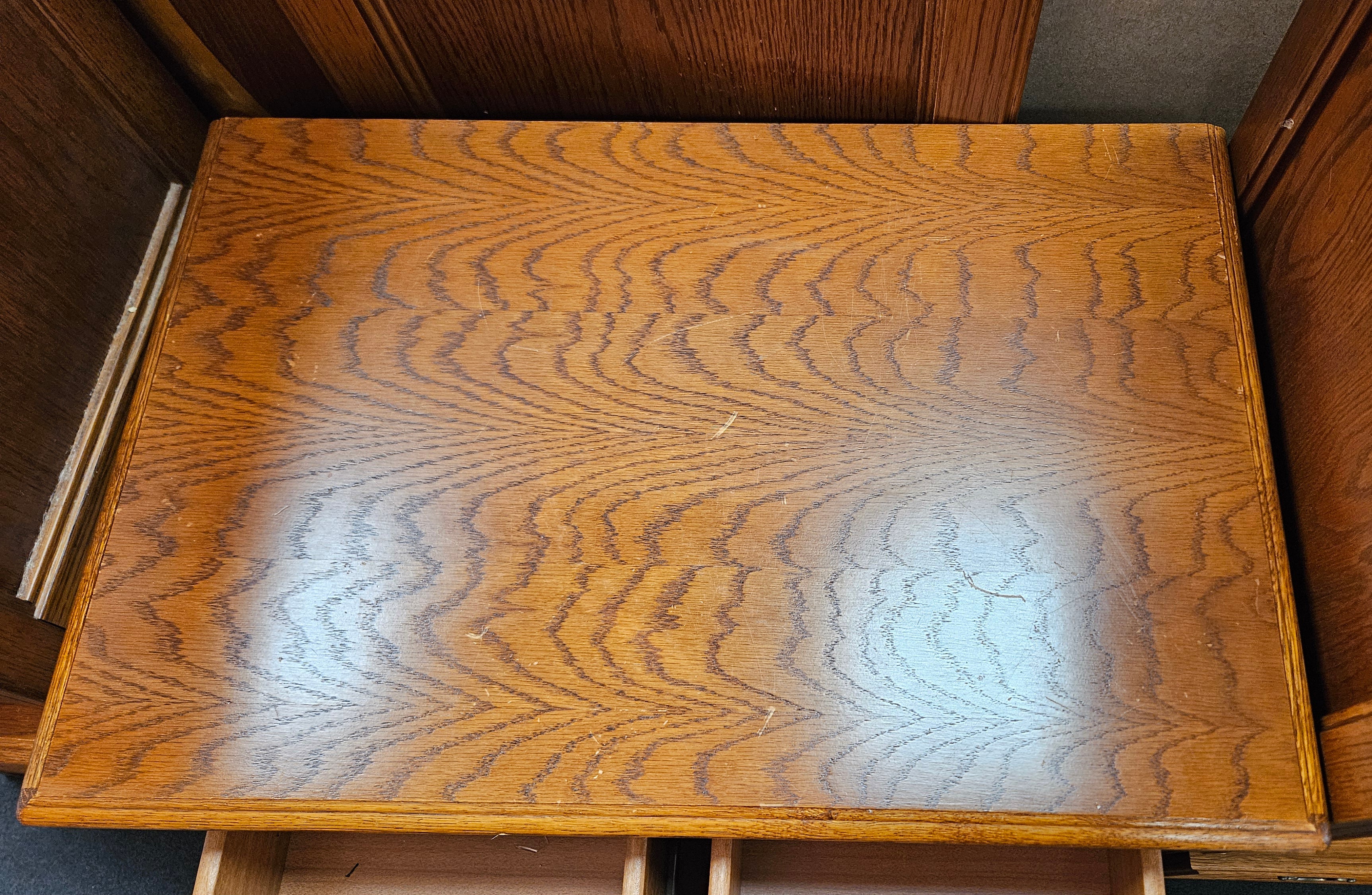 Chest of drawers