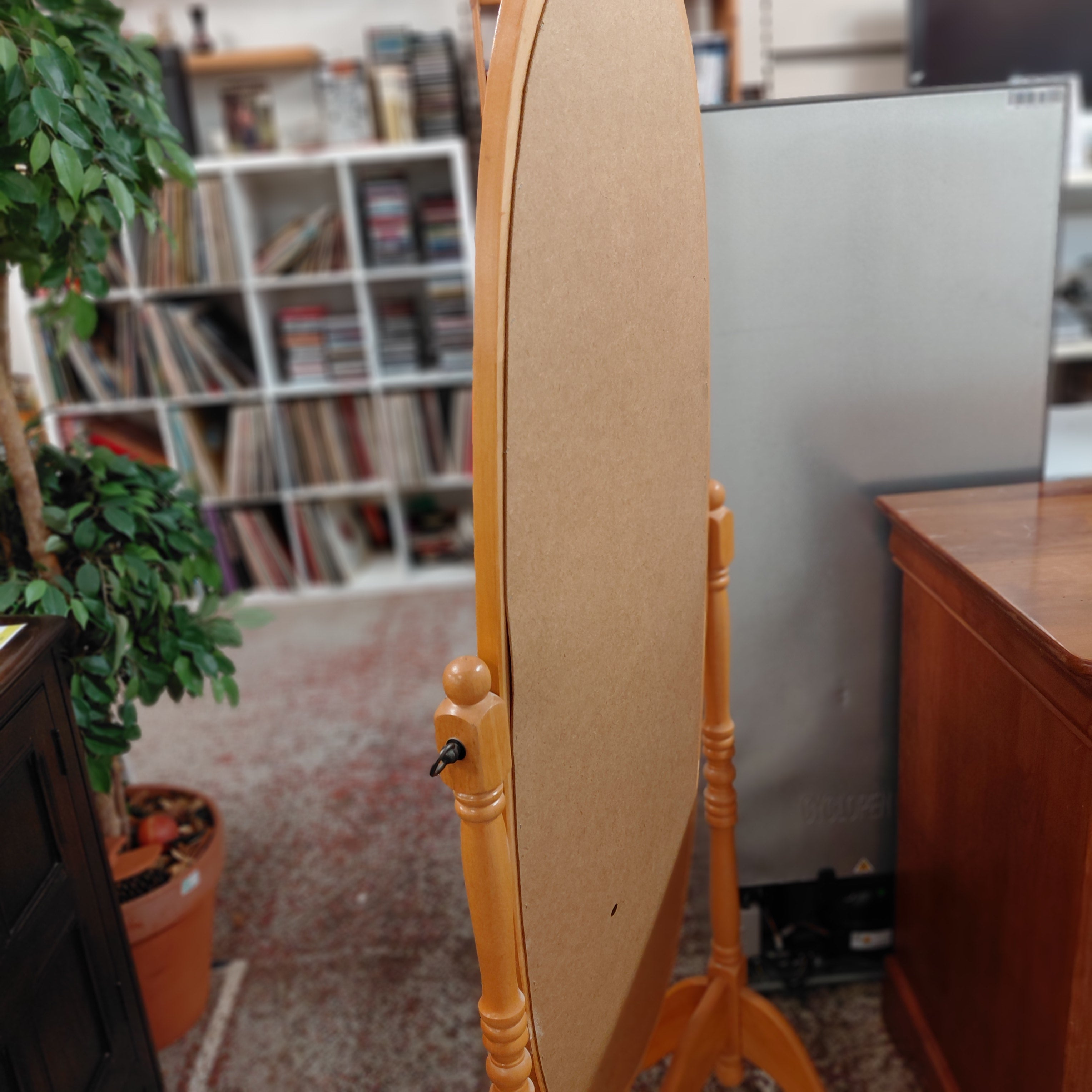 Upright Mirror