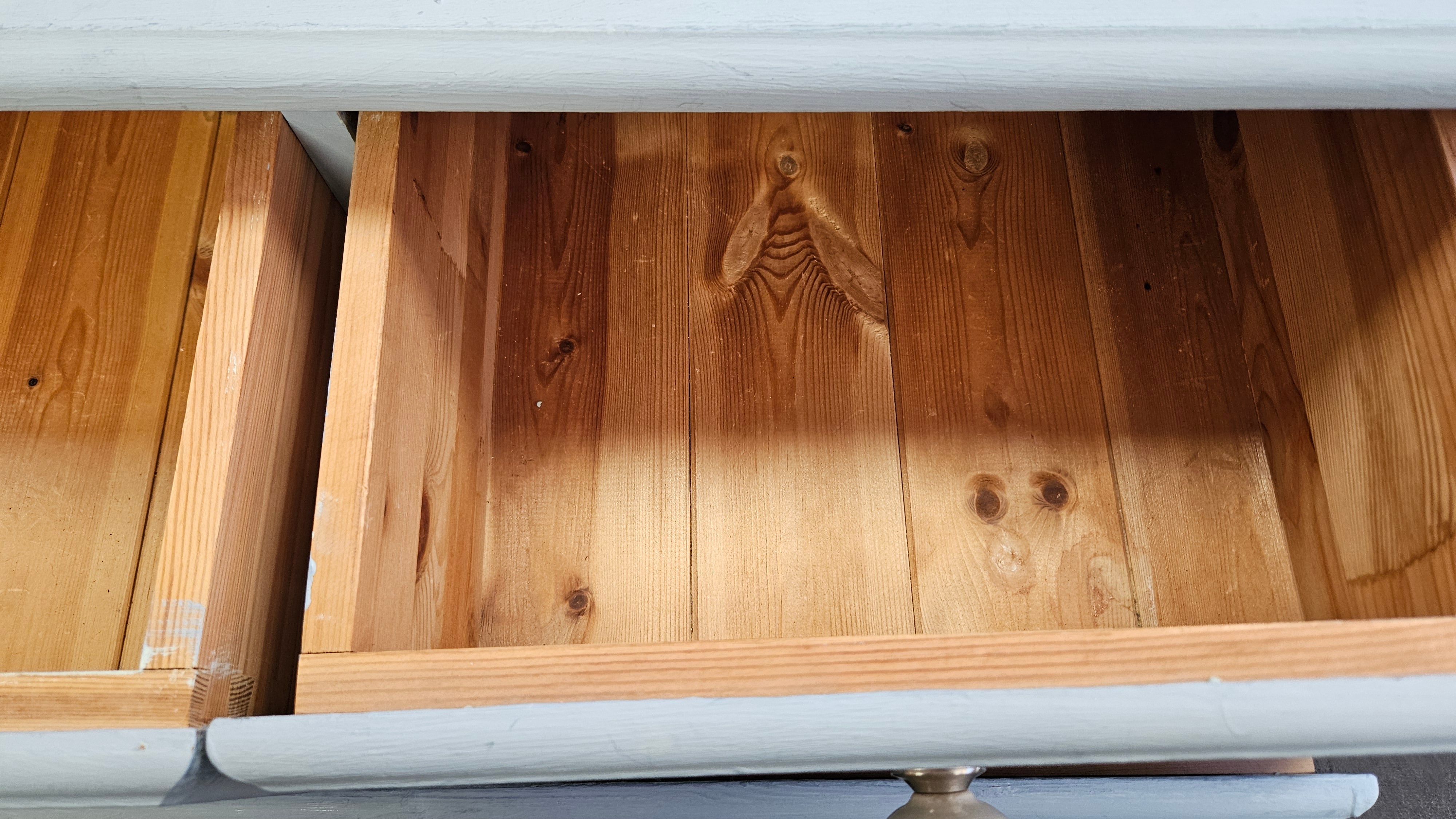 Painted chest of drawers