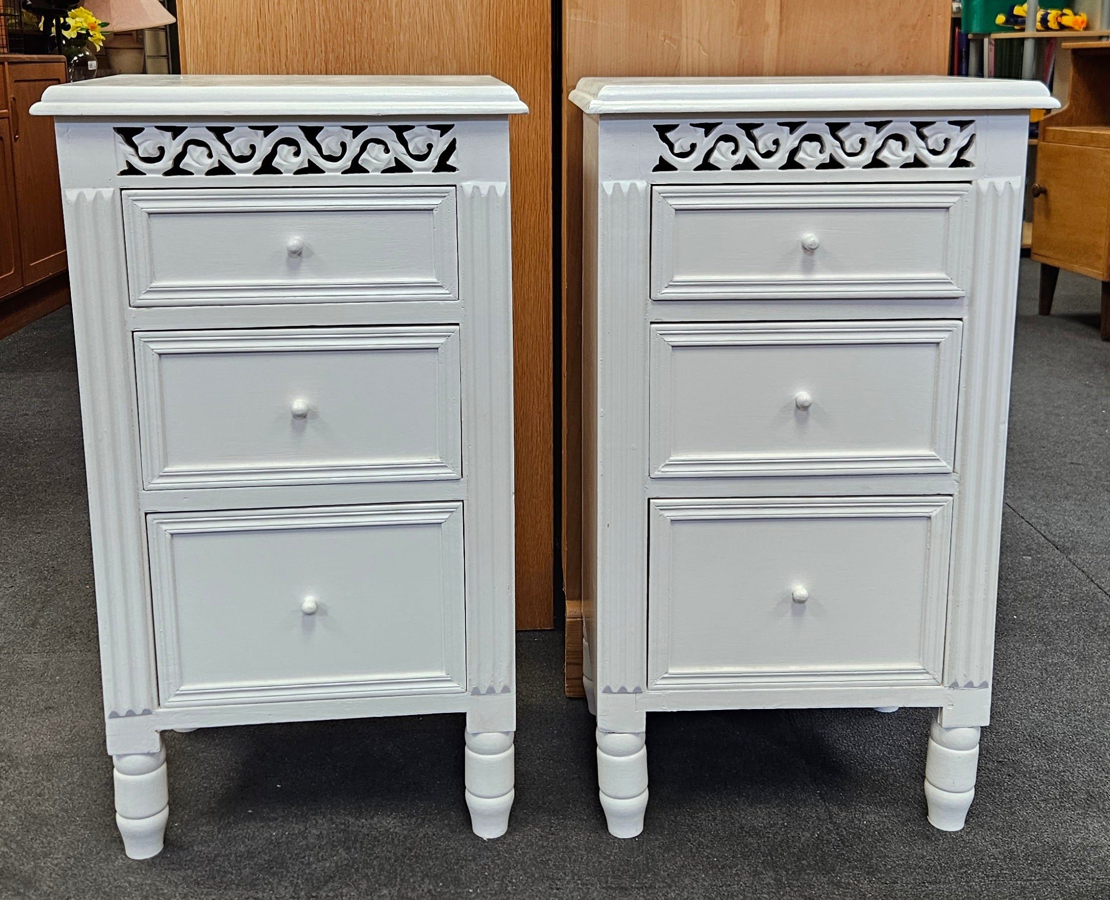 Pair of bedside cabinets