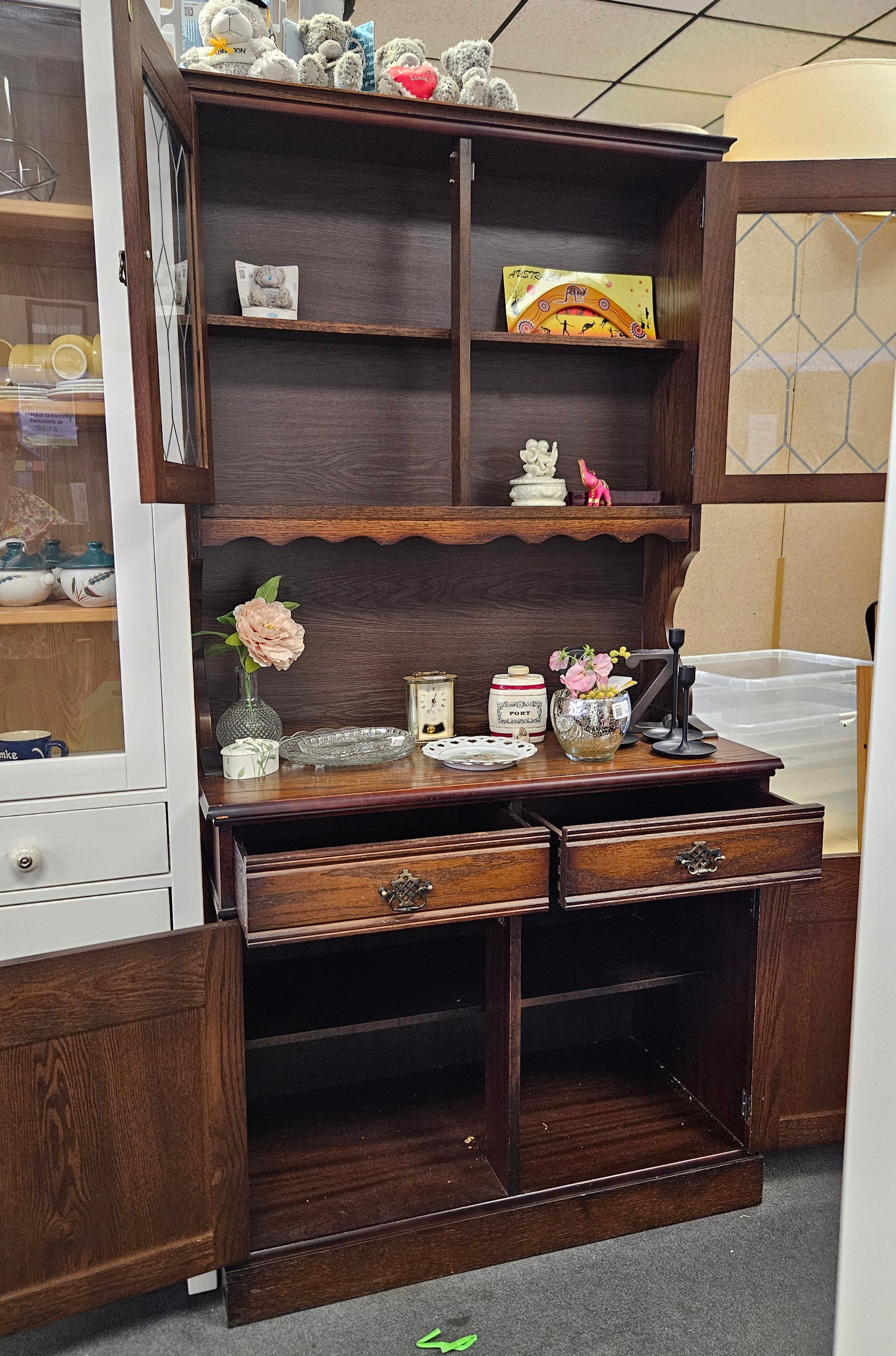 Dresser