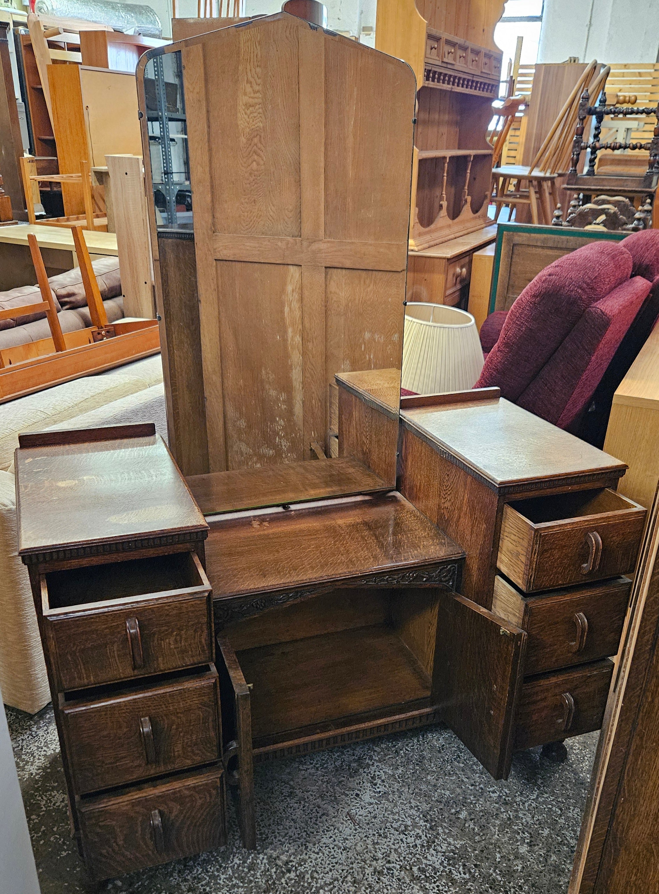 Dressing table