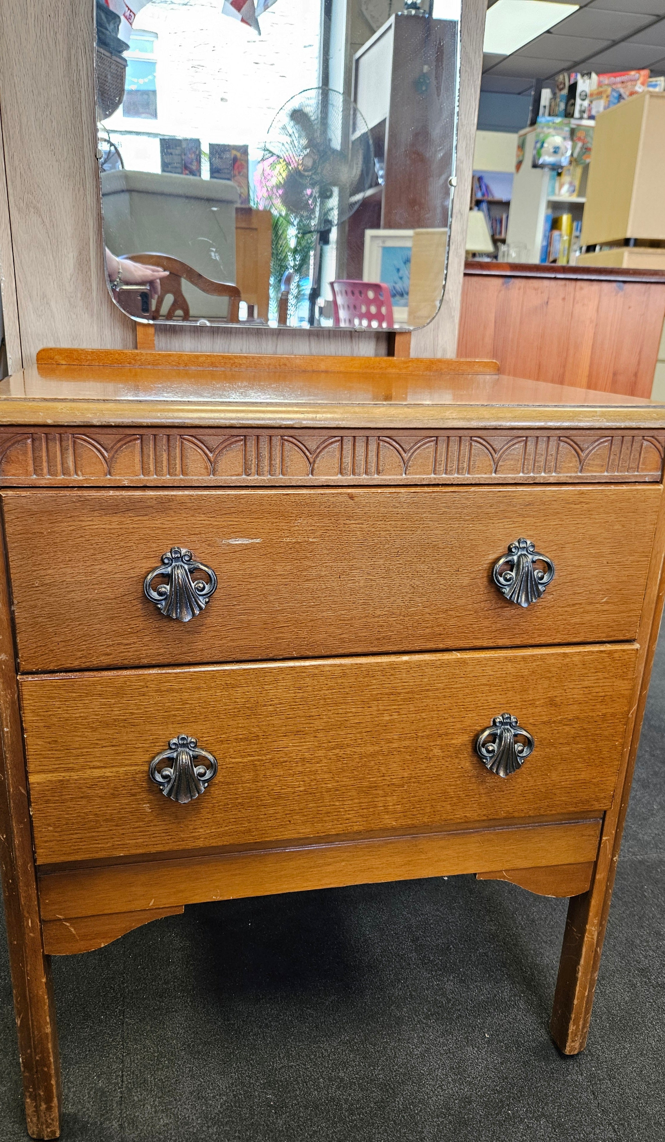 Dressing table