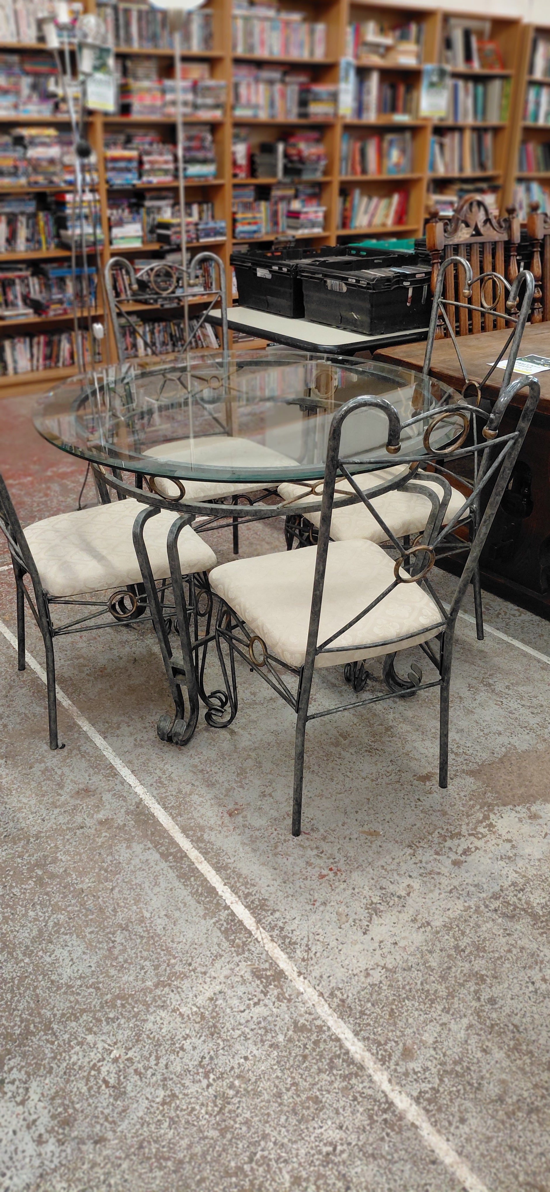 Glass Round Table And Chairs