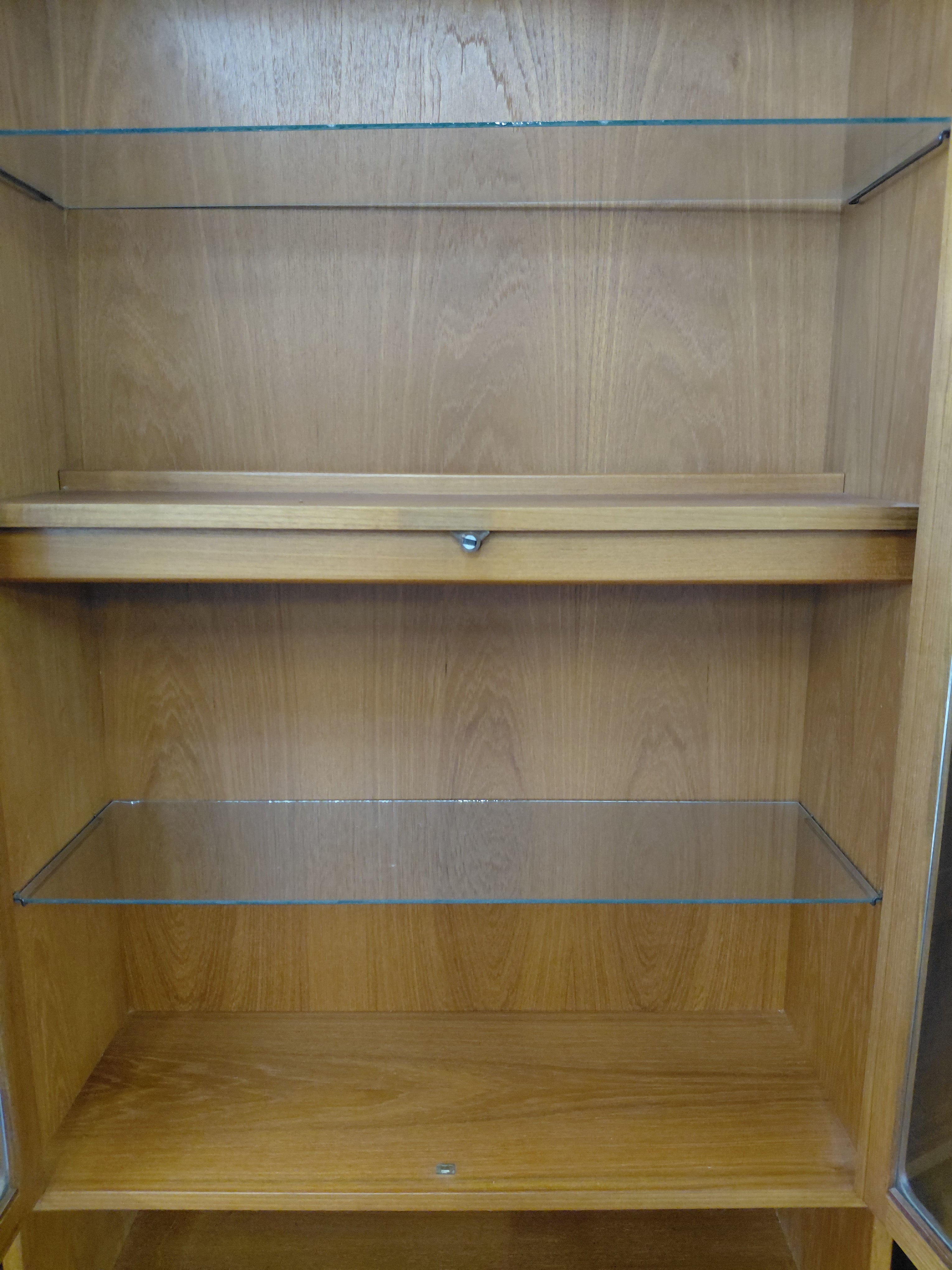 Wall unit