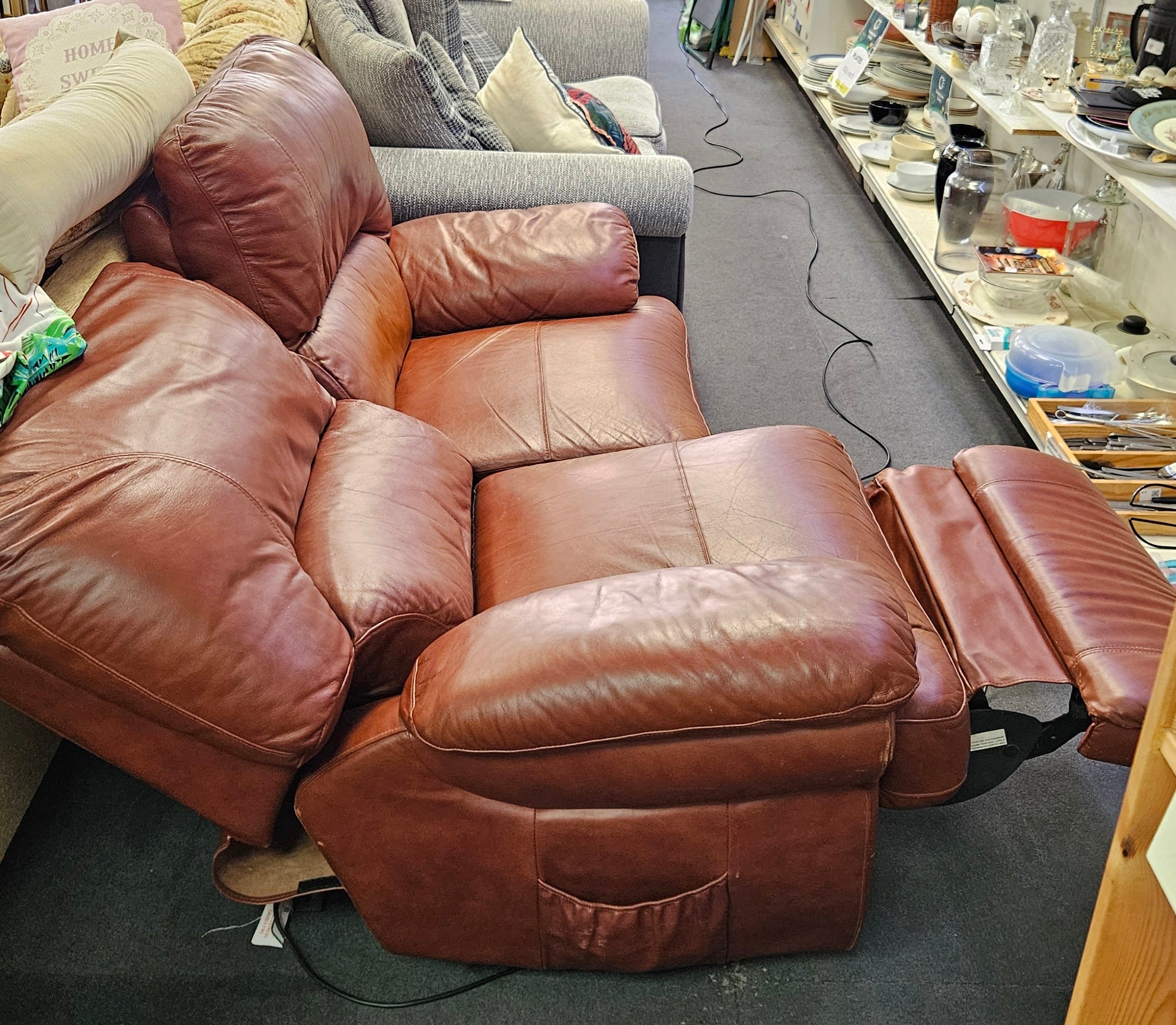 Reclining sofa