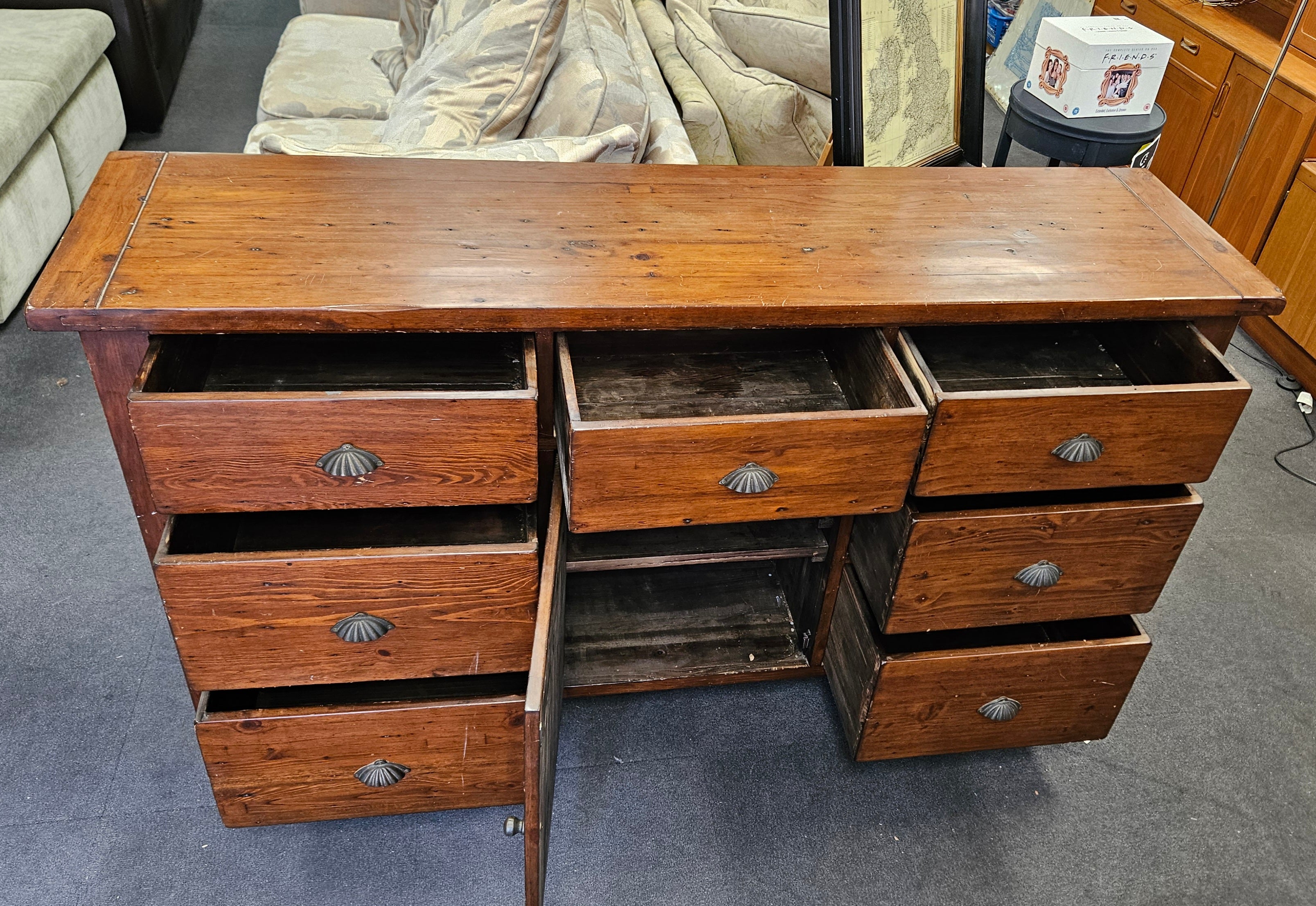 Sideboard