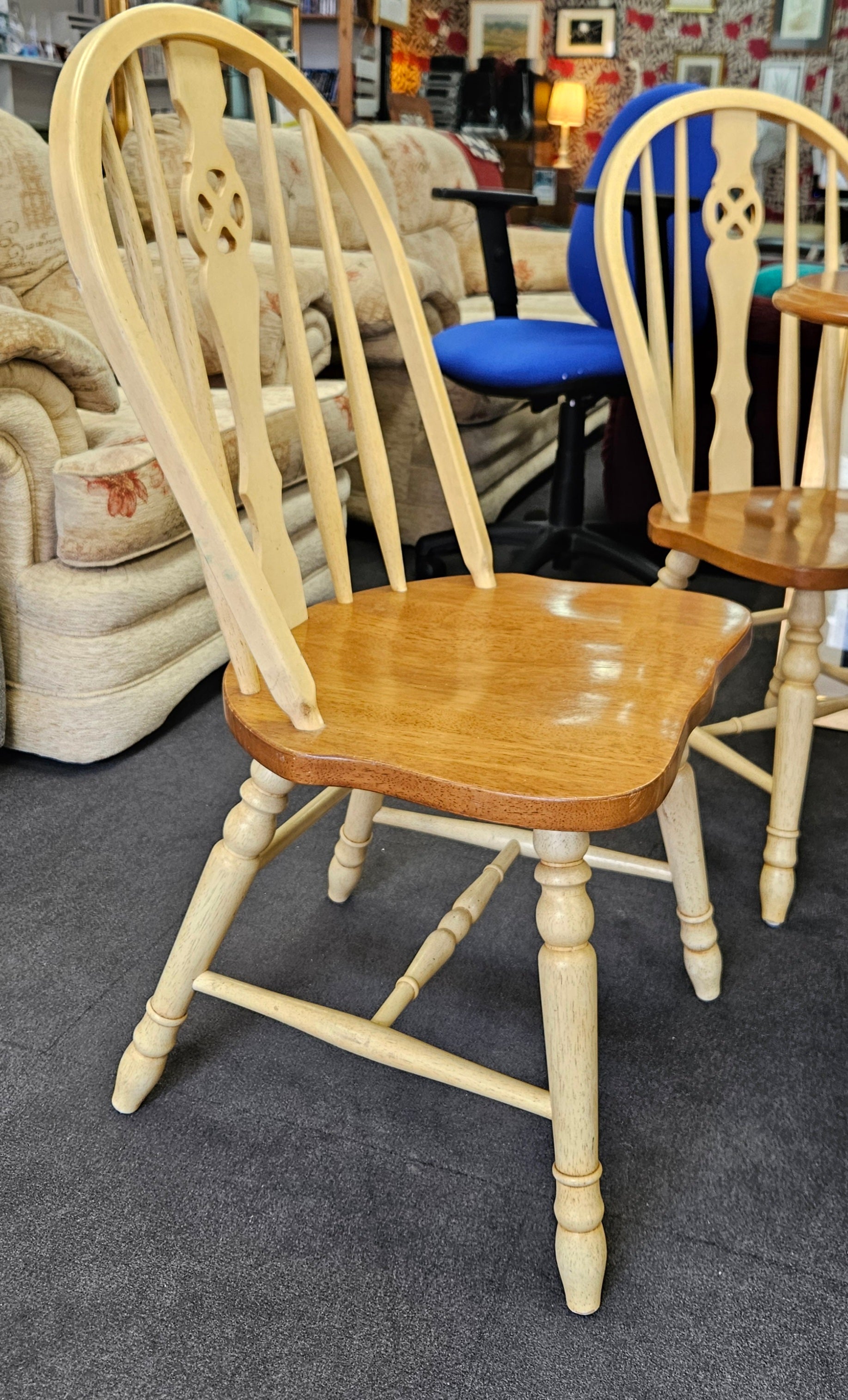 Dropleaf table & 4 chairs