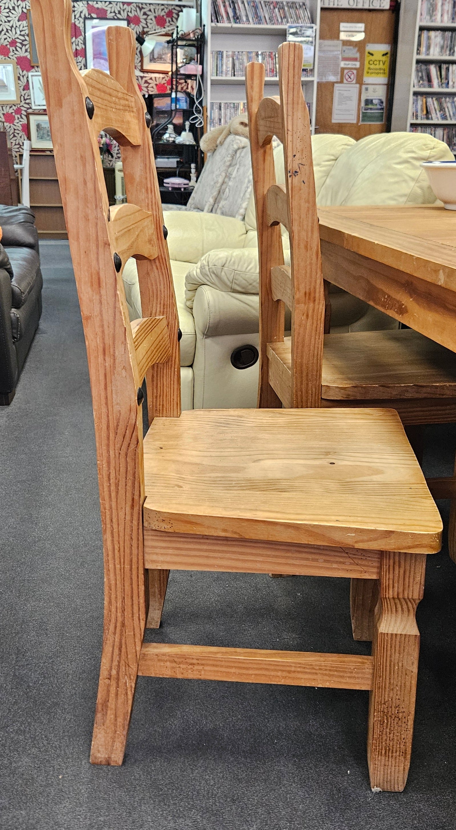 Table & 4 chairs