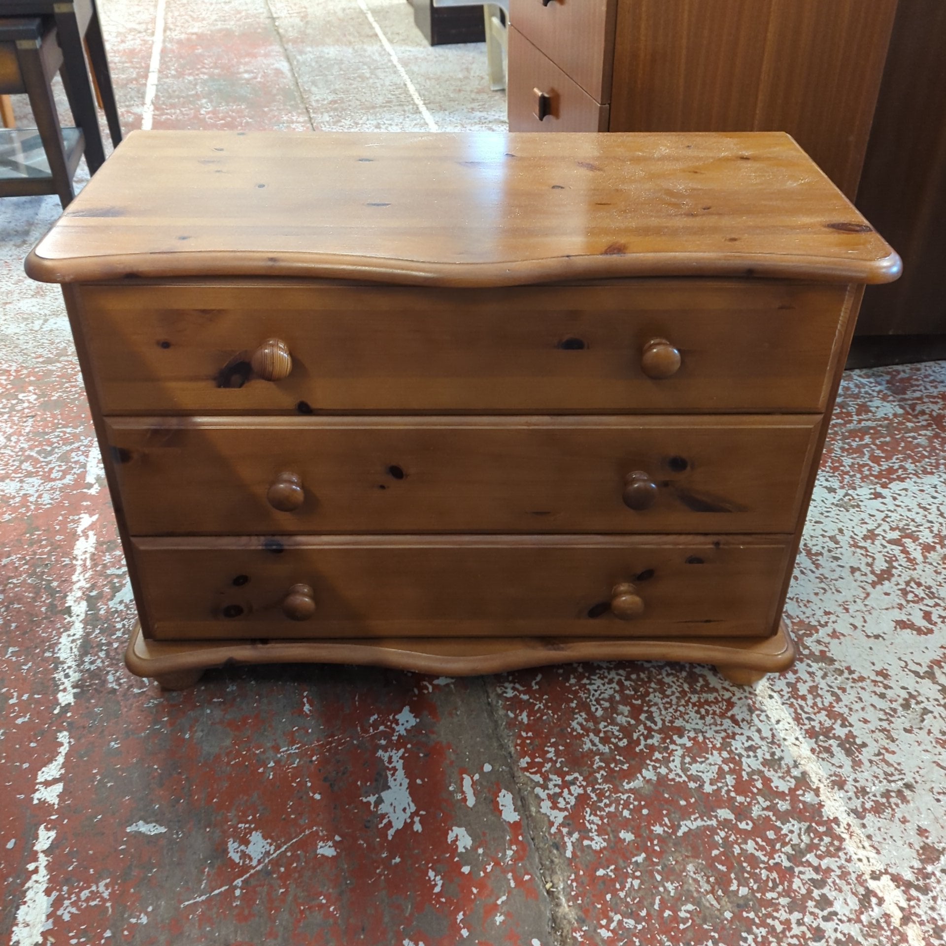 Pine Chest Of Drawers