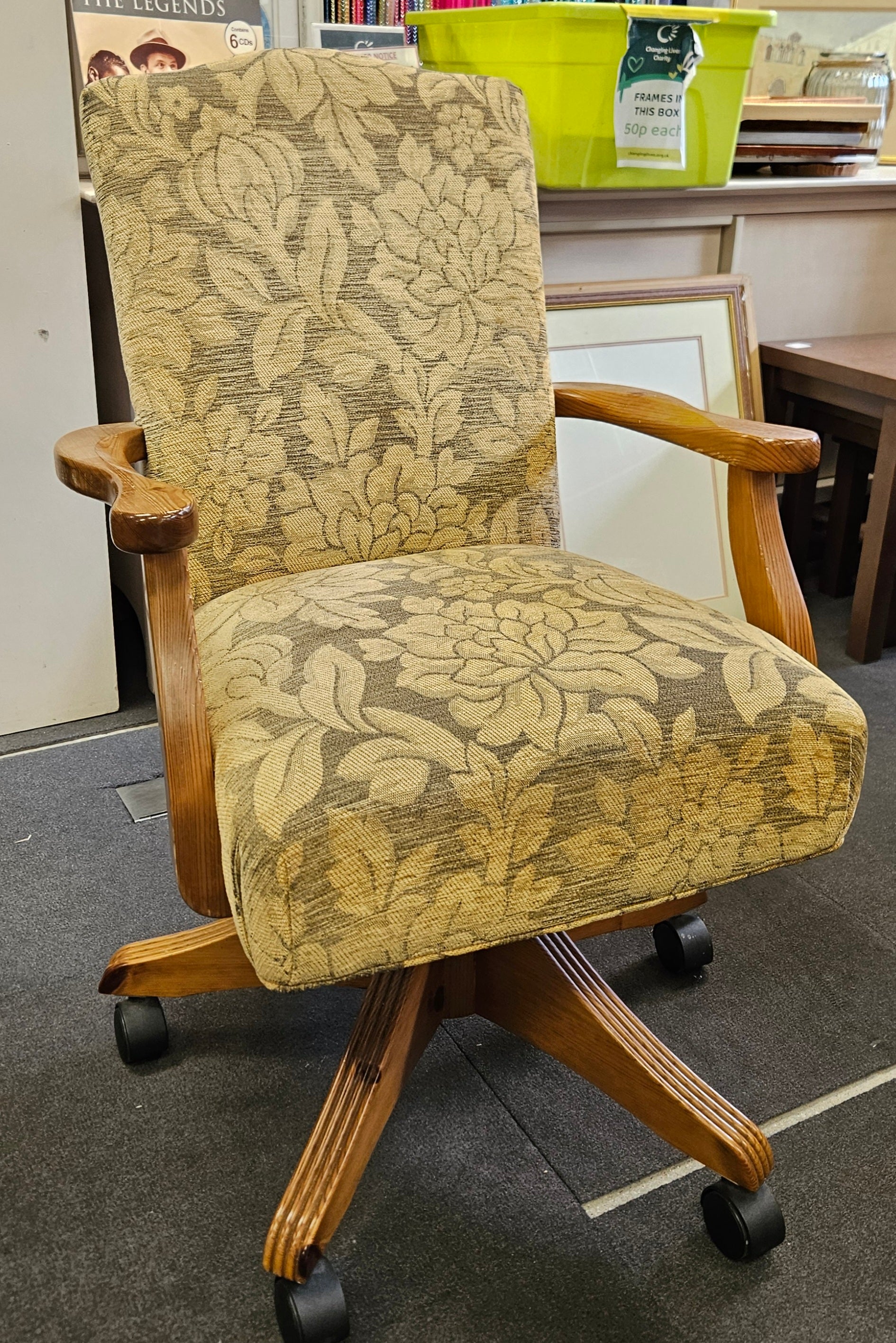 Swivel chair