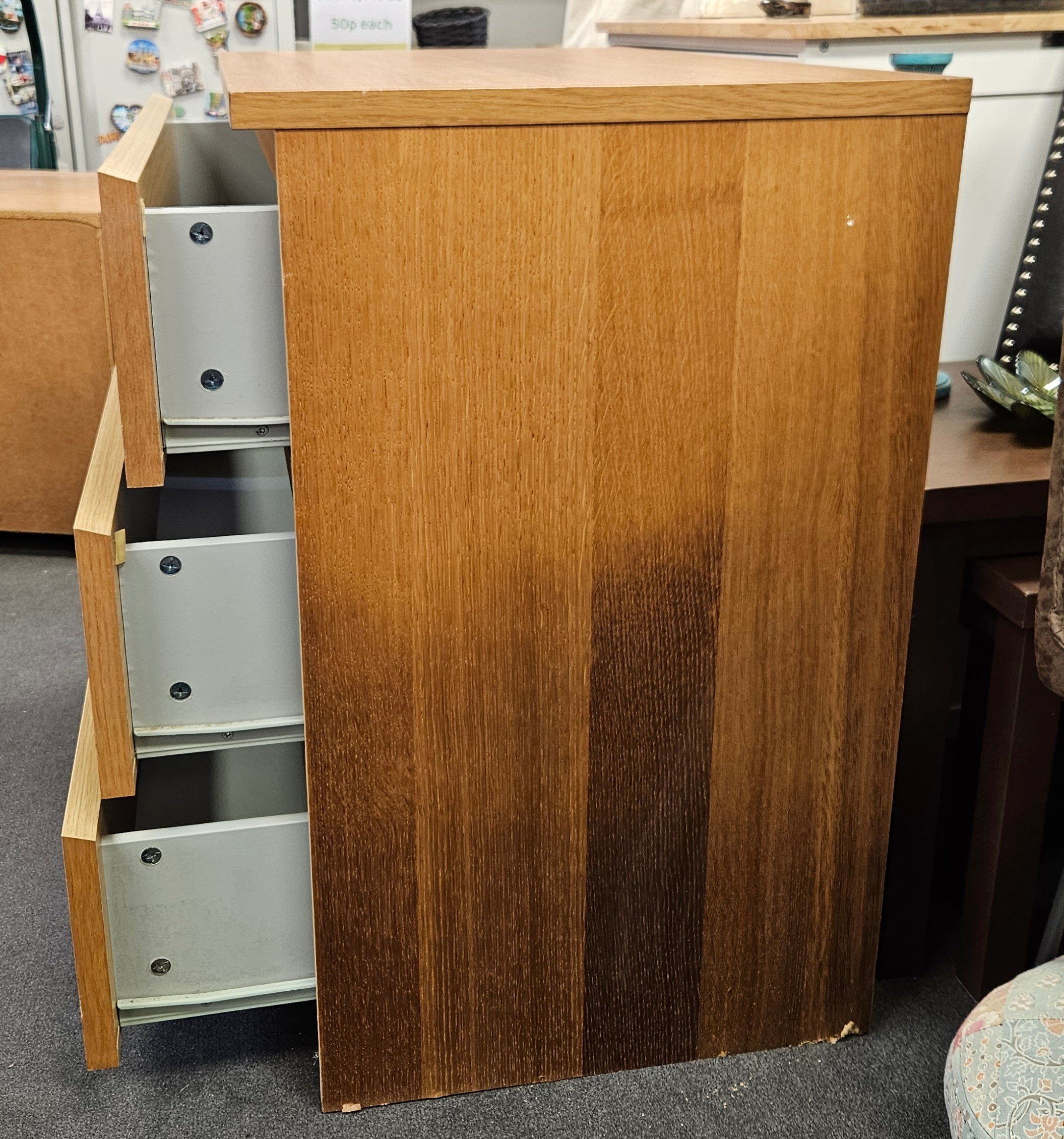 Chest of drawers
