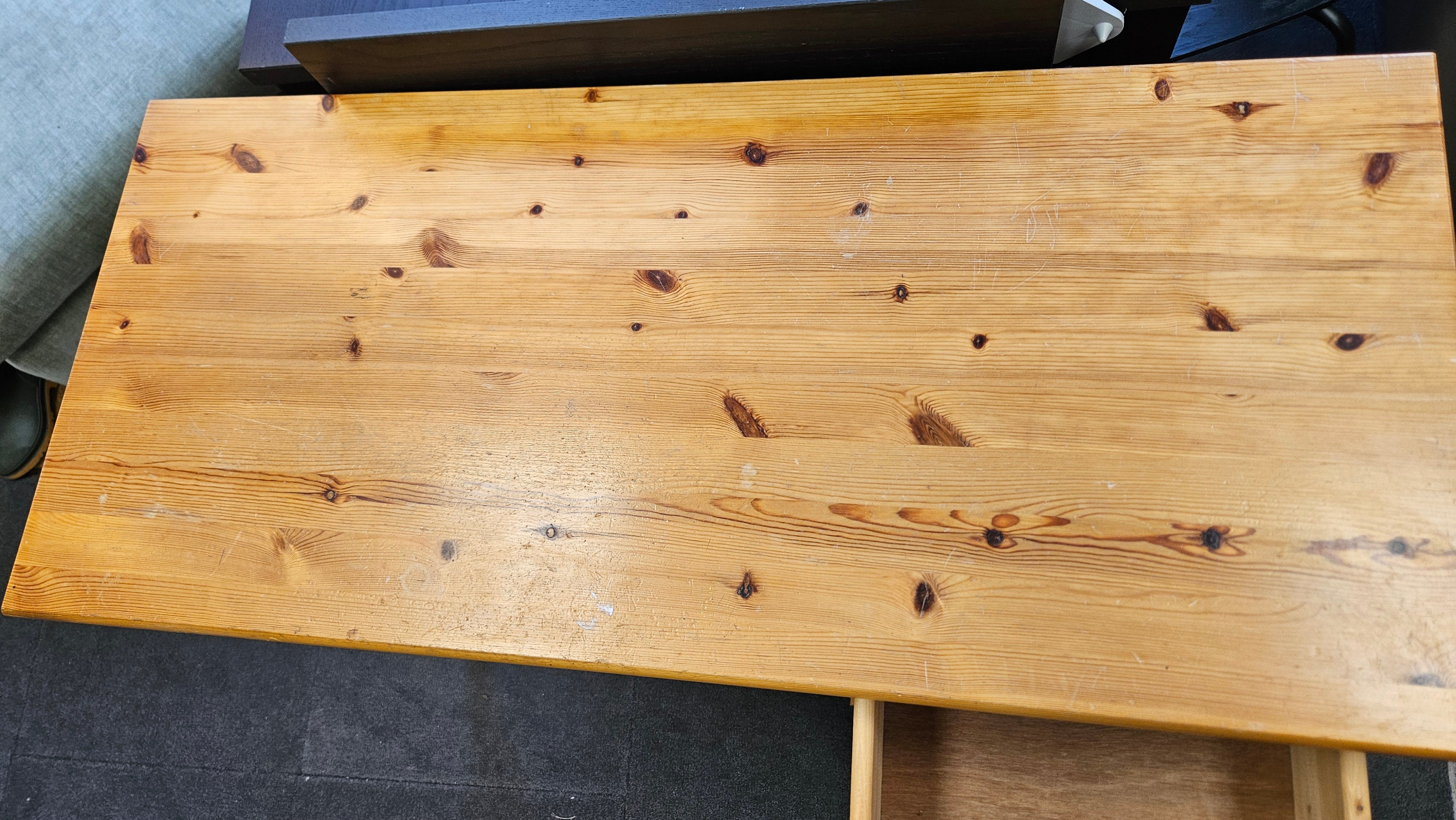 Pine desk