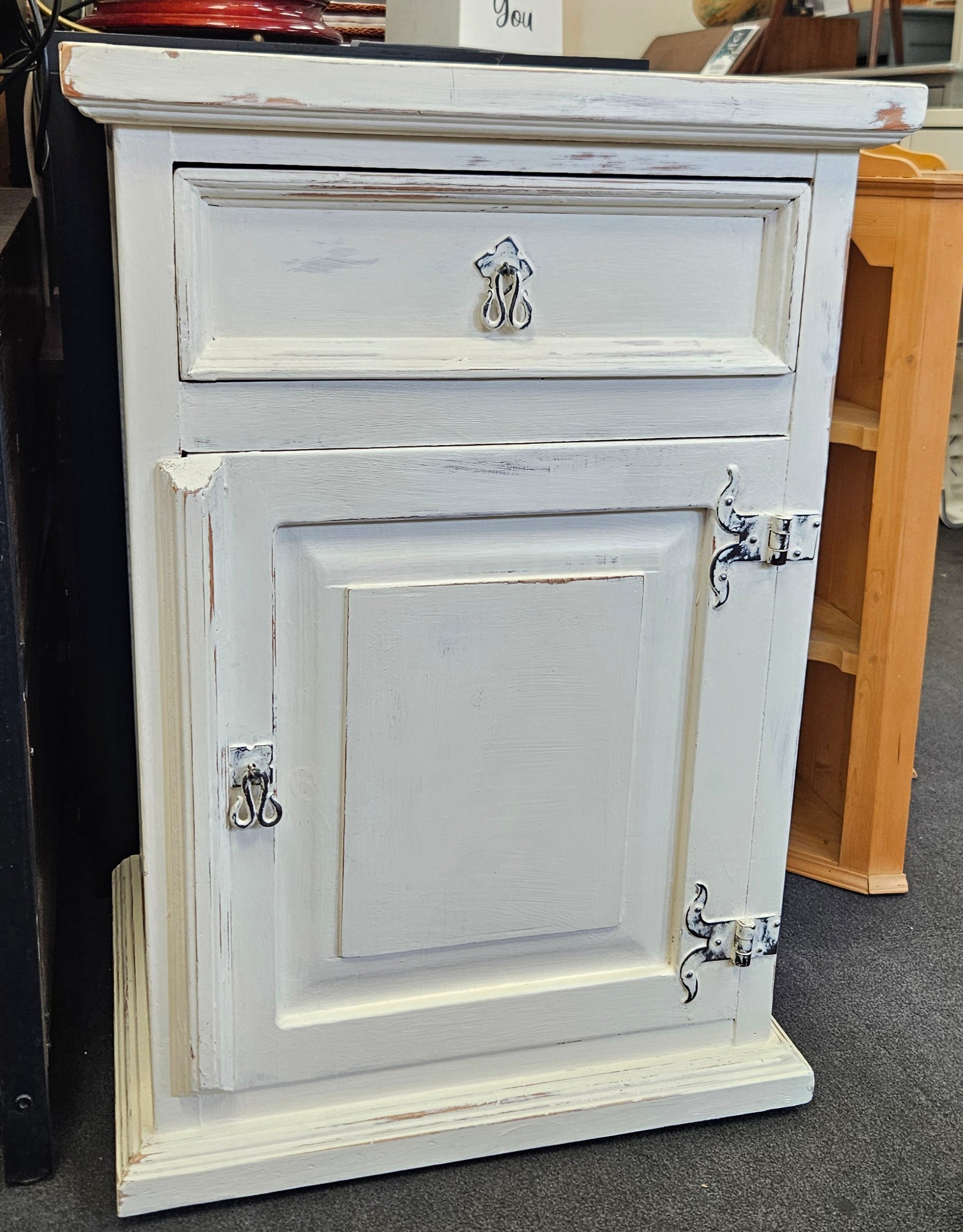 Bedside cabinet