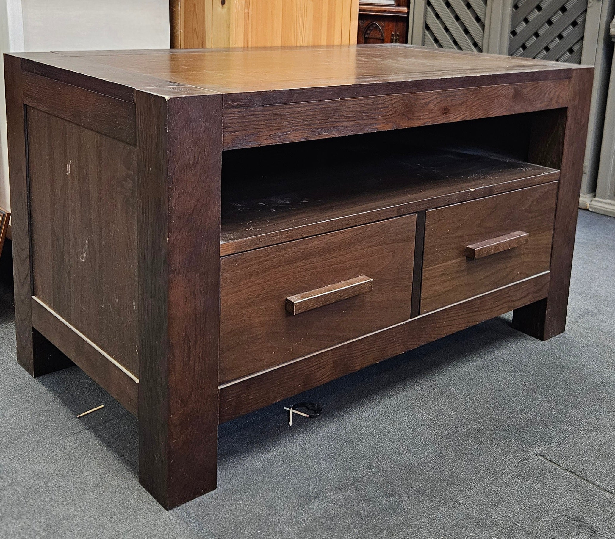 Tv unit