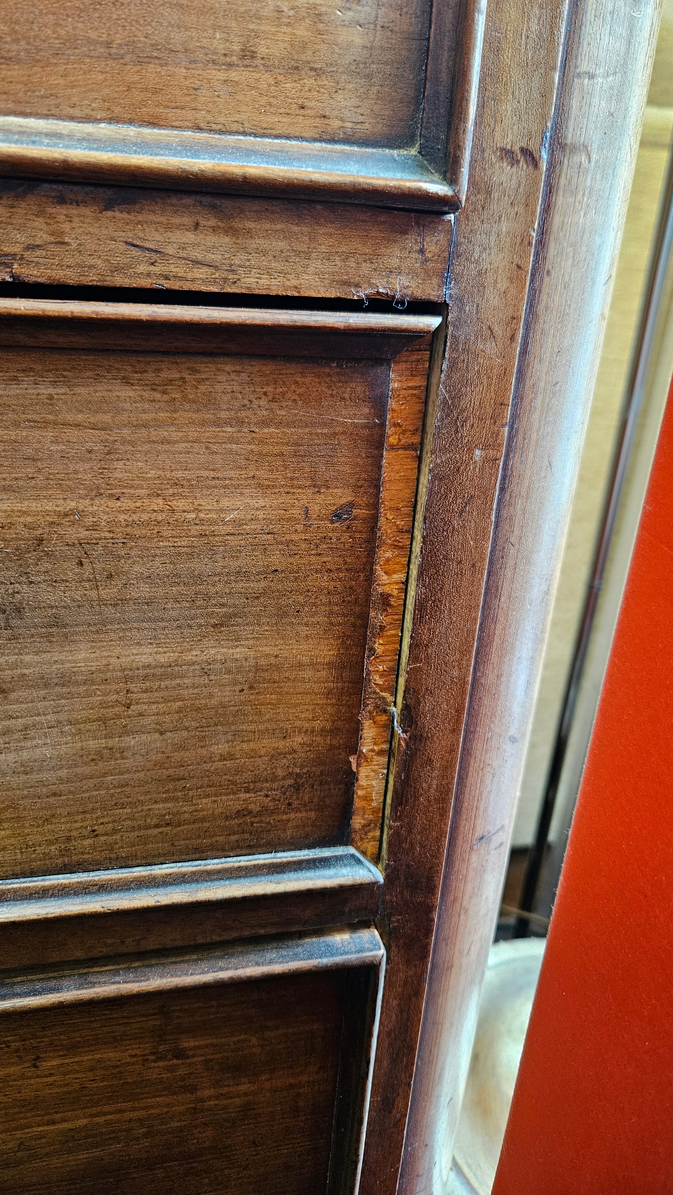 Chest of drawers