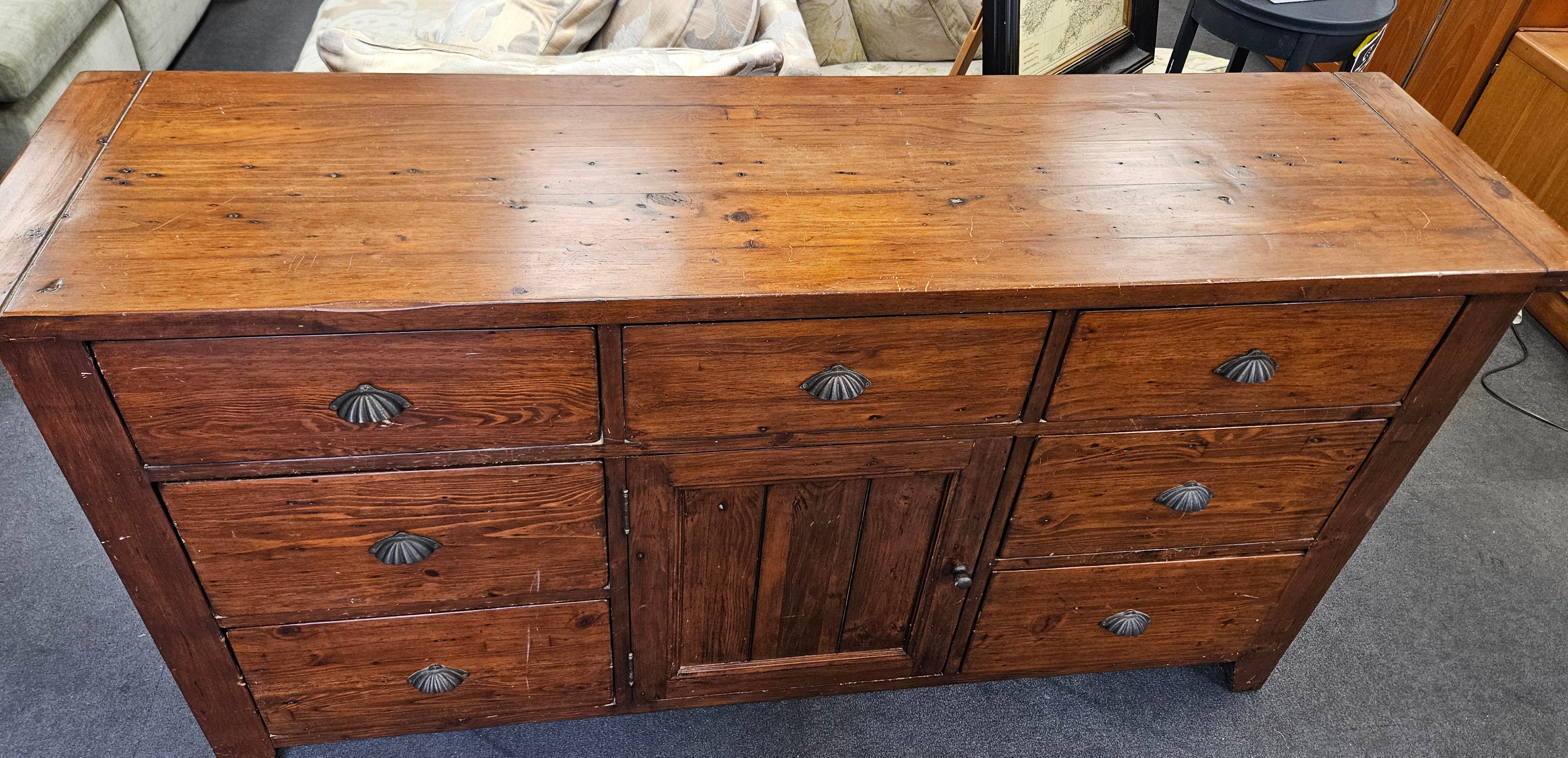Sideboard