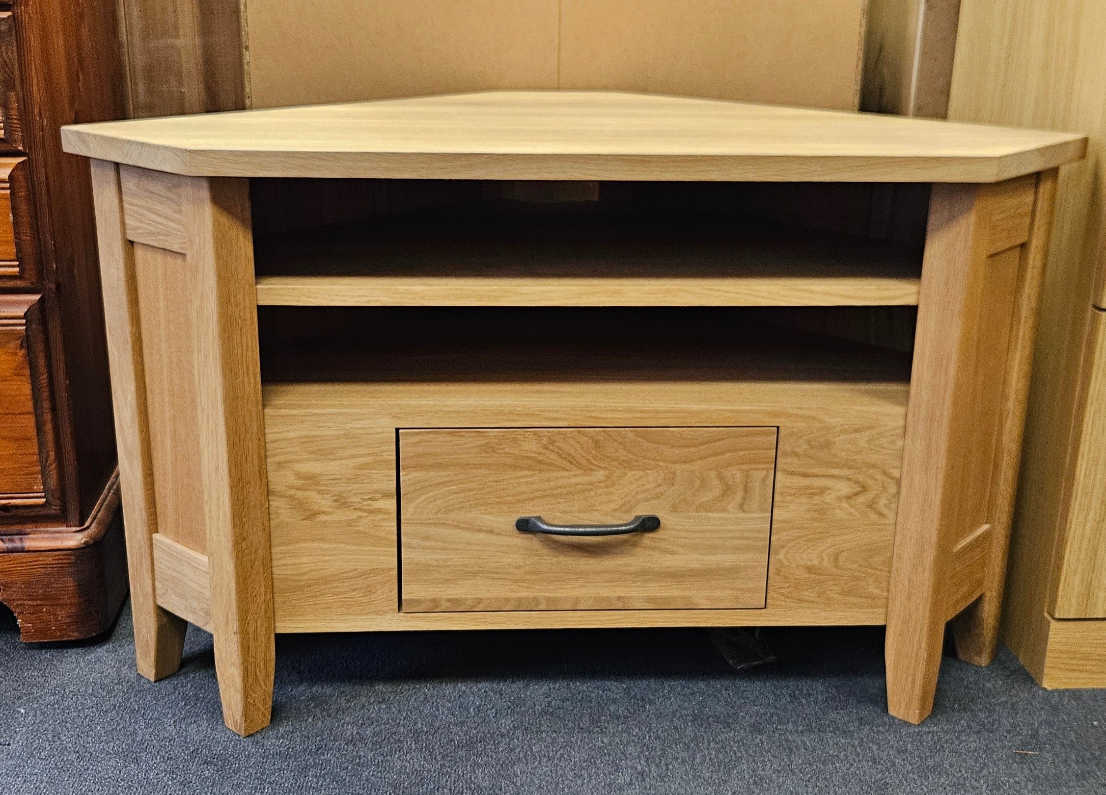 Tv unit