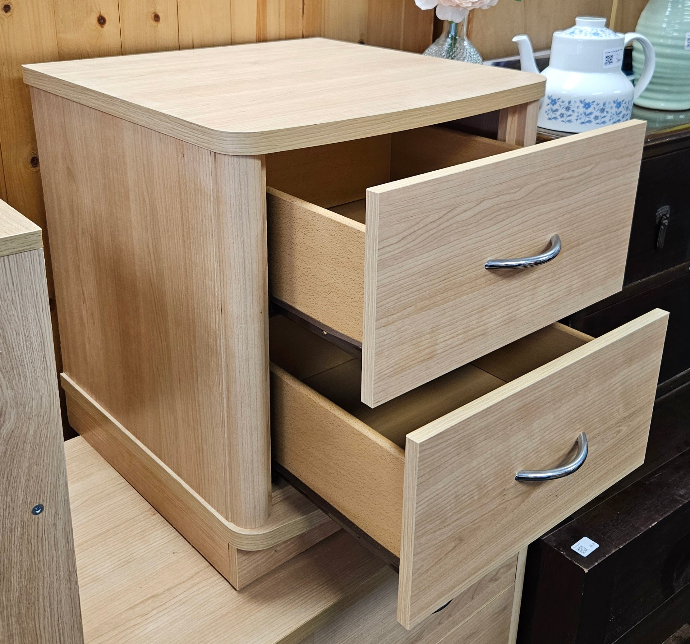 Bedside cabinet