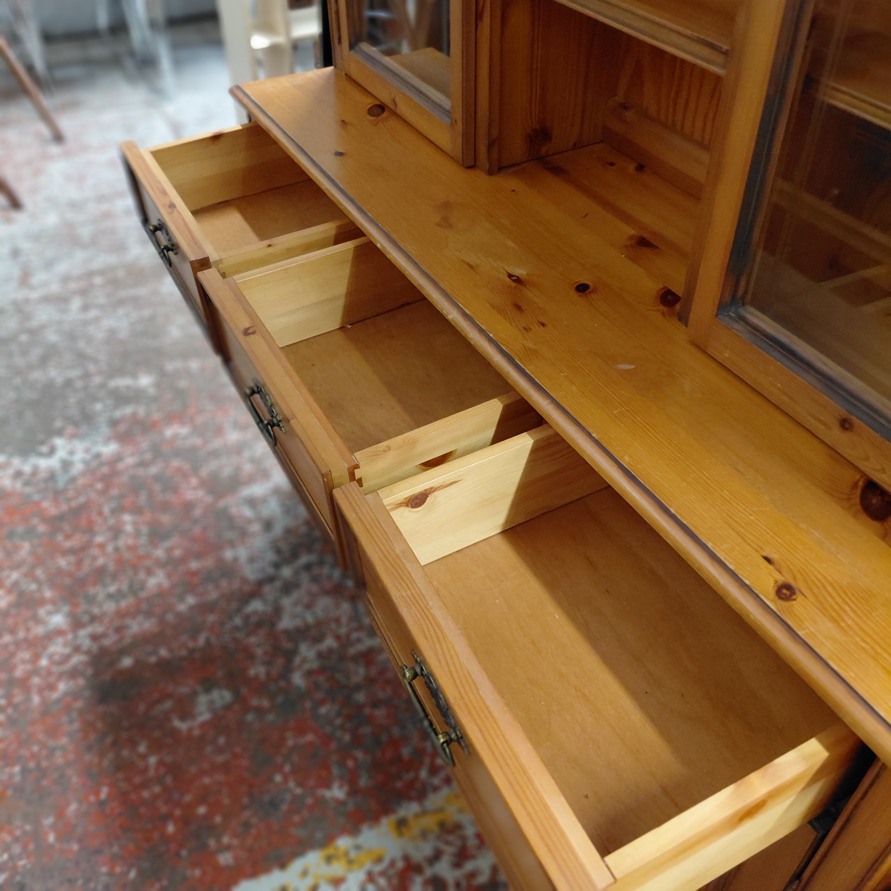 Dresser