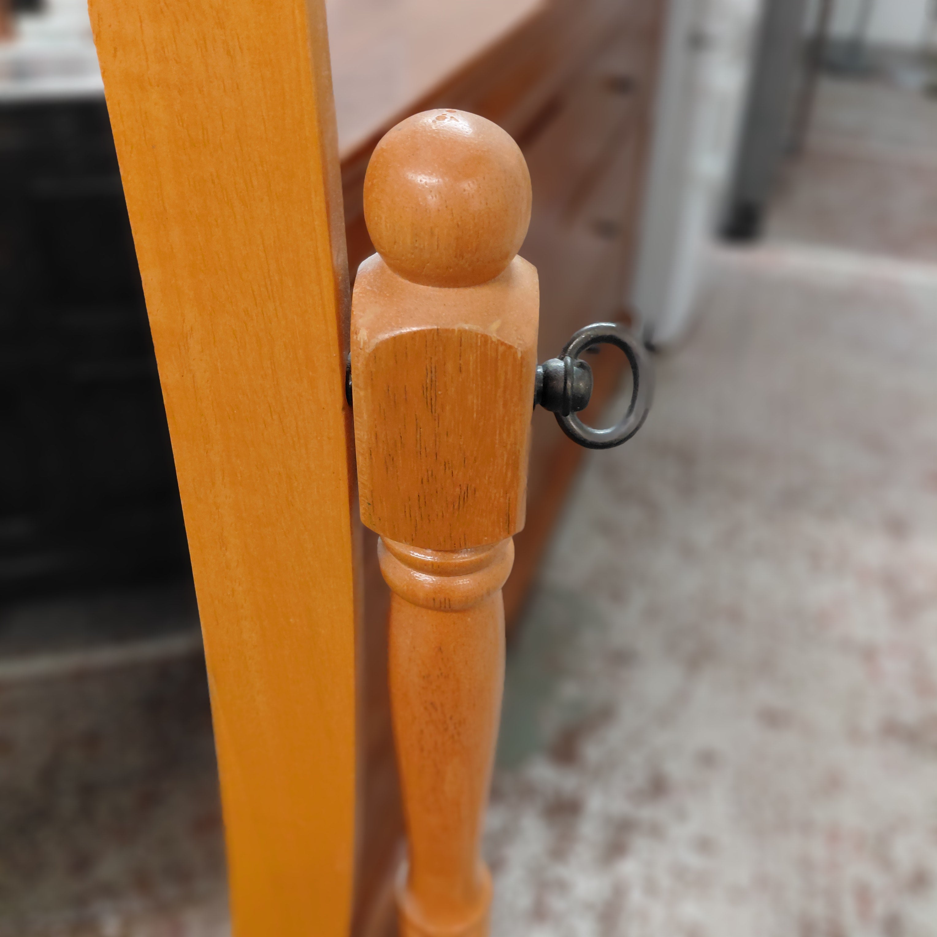 Upright Mirror