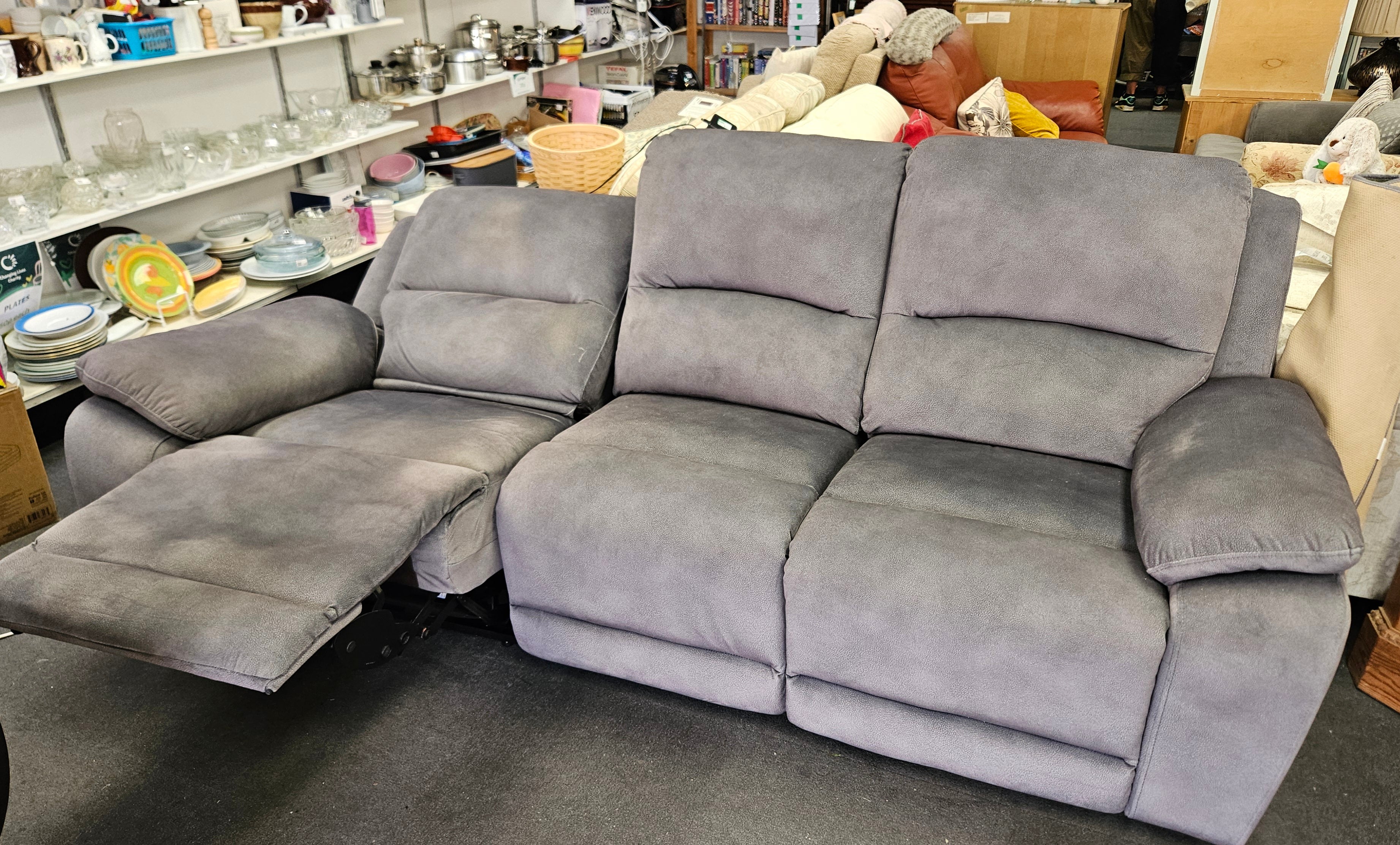 Electric reclining sofa