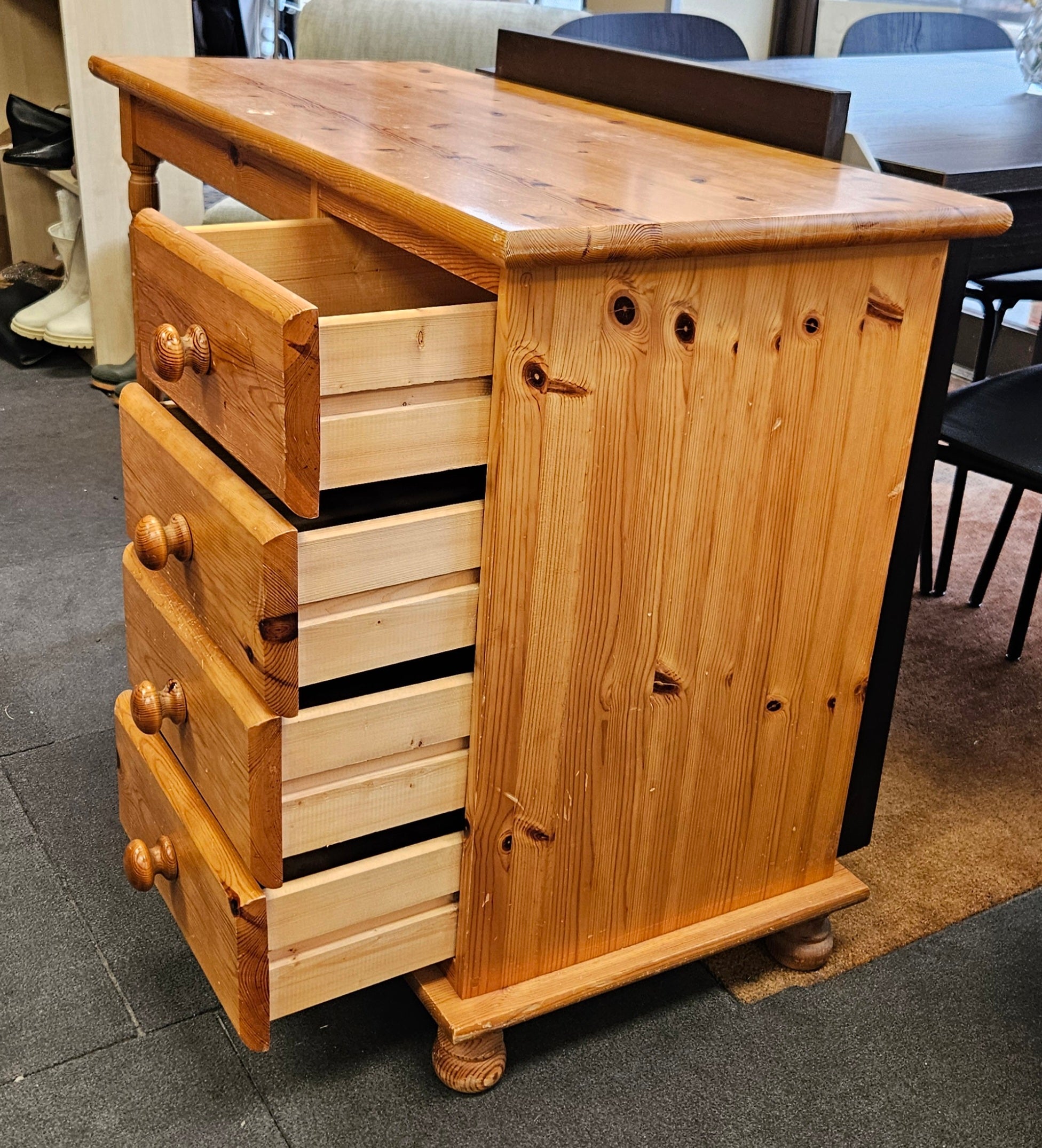 Pine desk