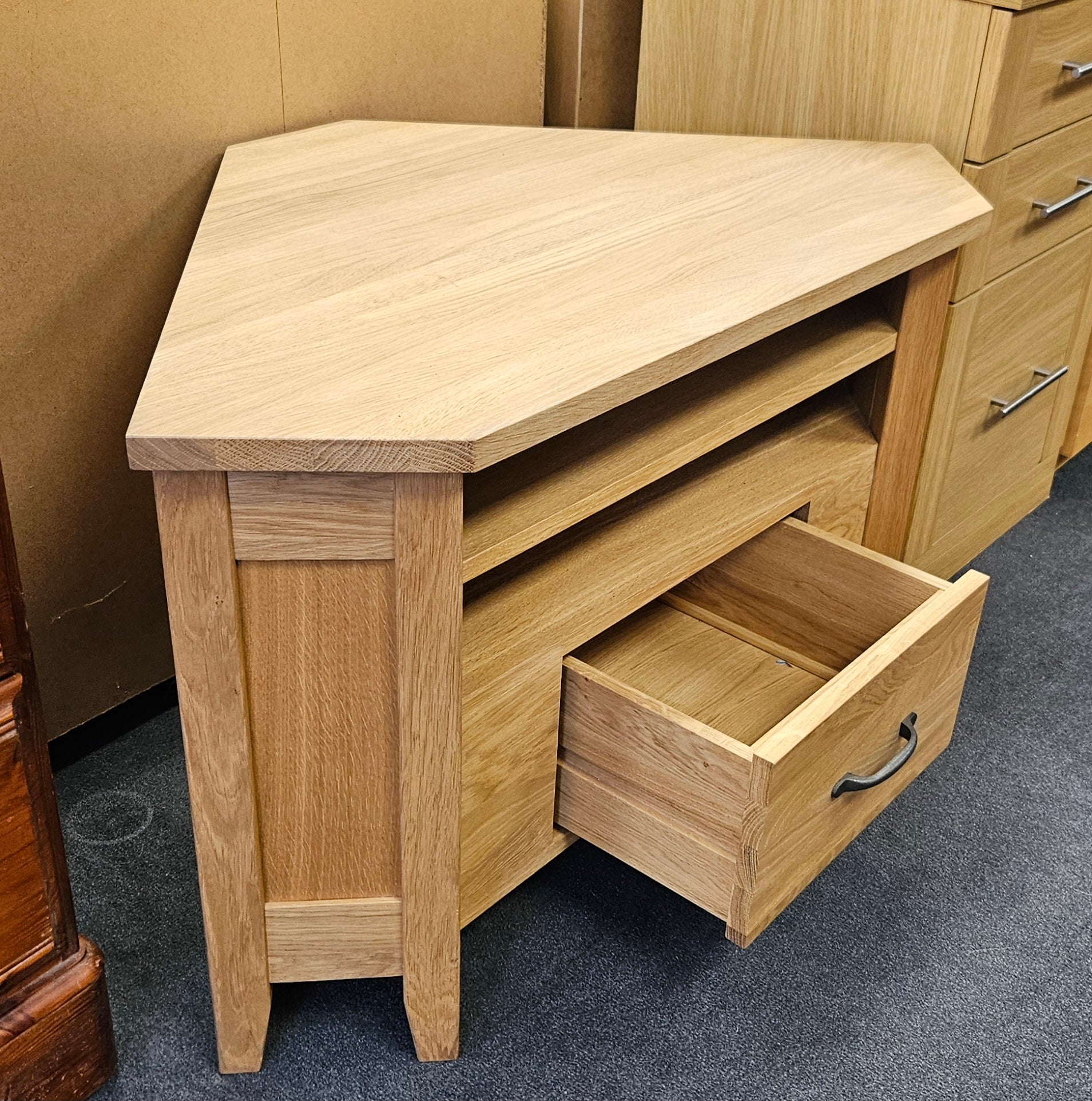Tv unit