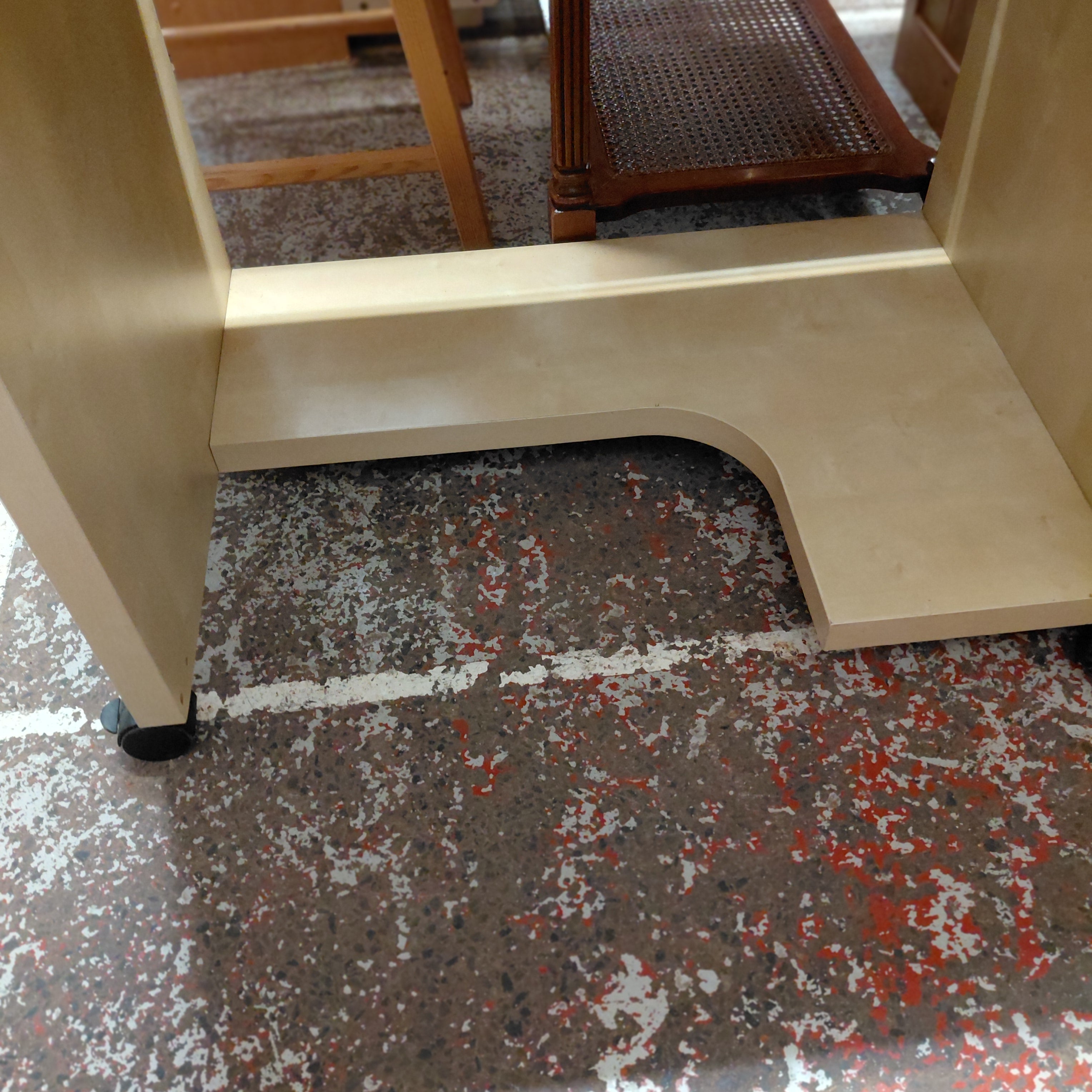 Small Computer Desk