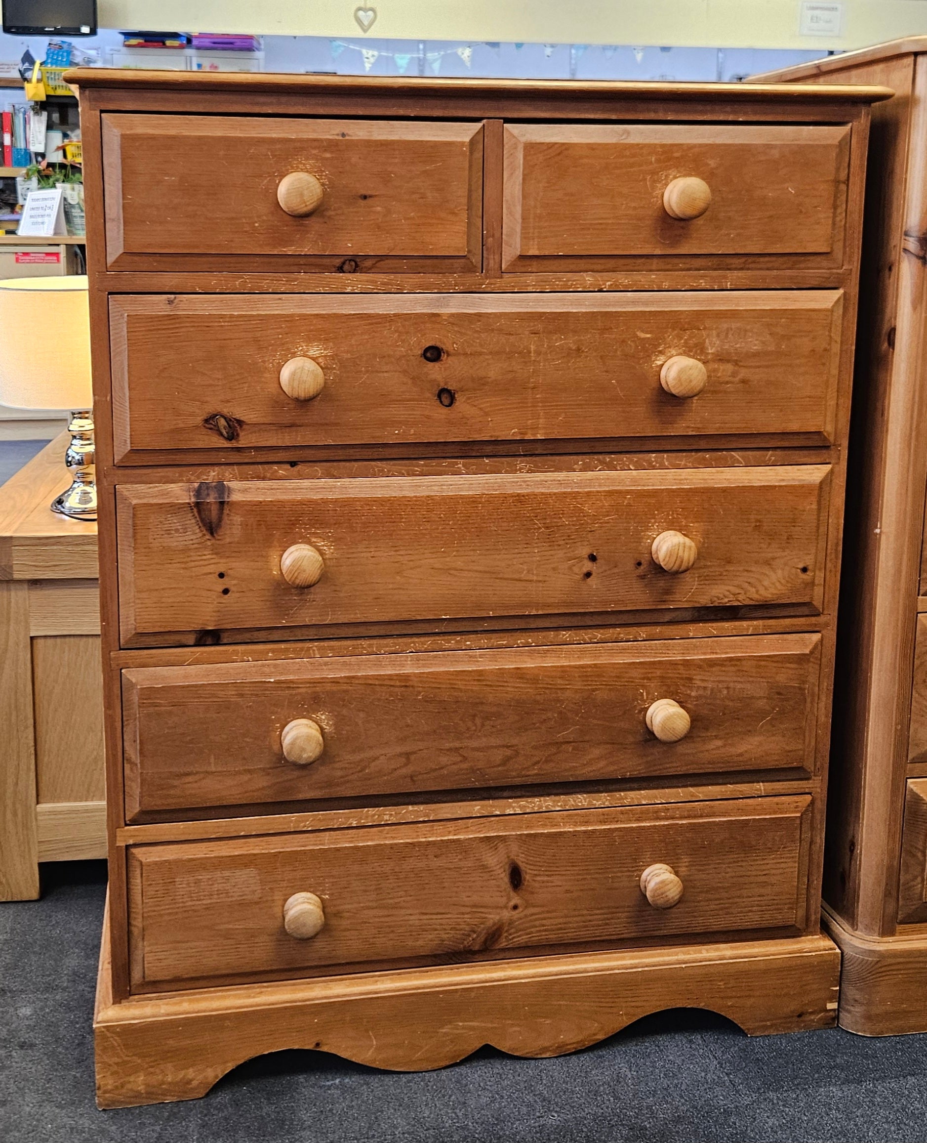 Chest of drawers