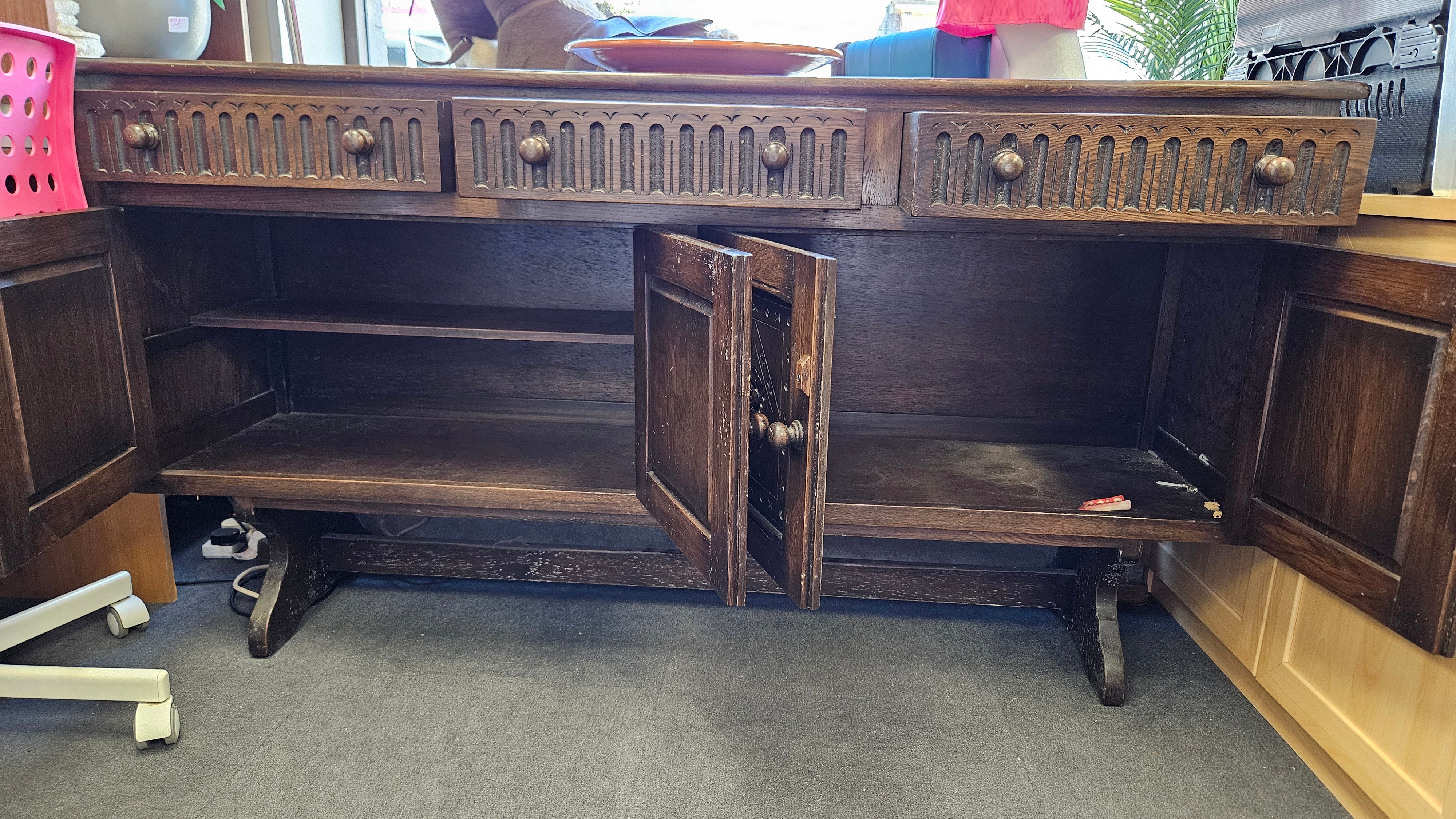 Sideboard