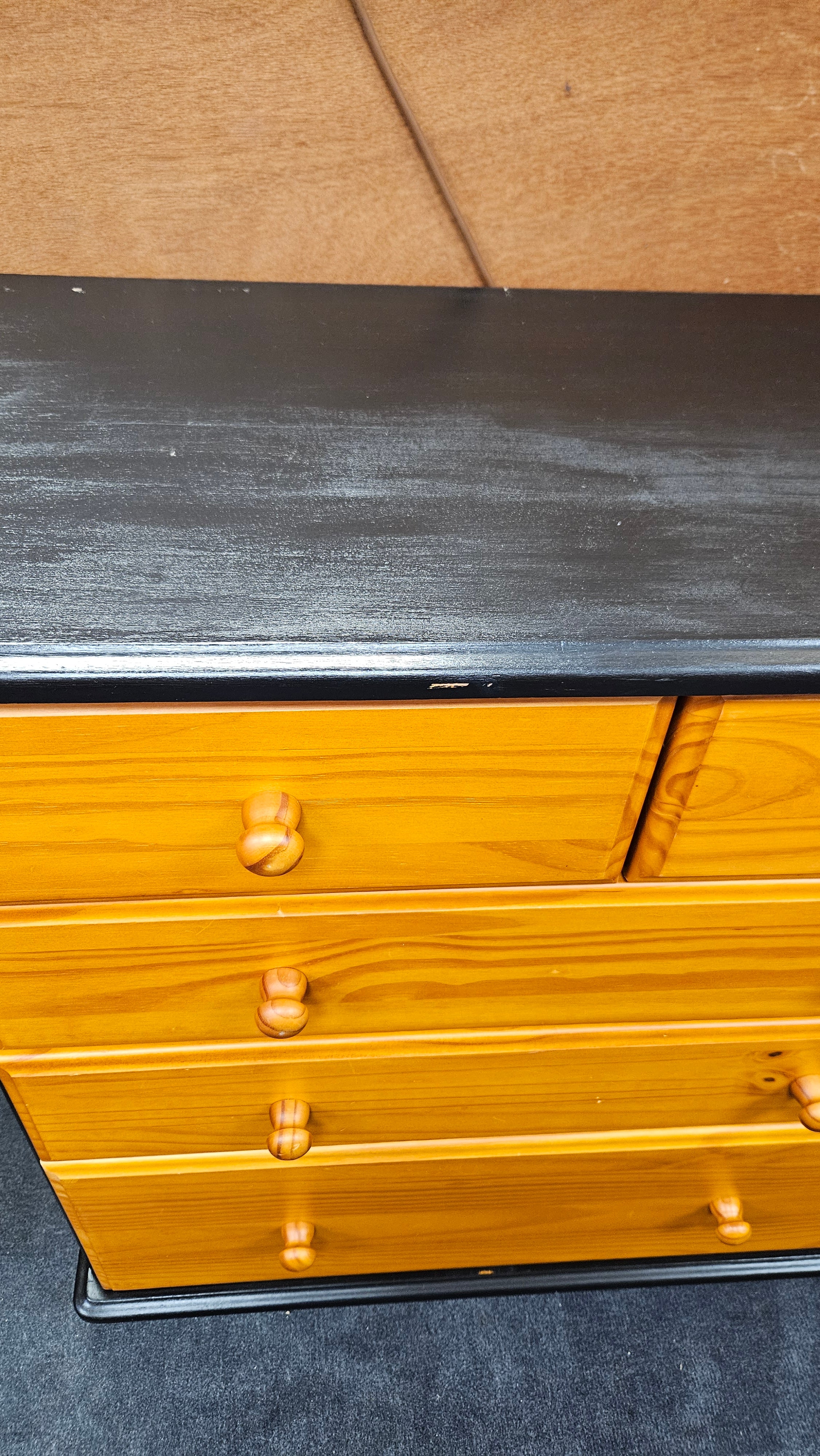 Chest of drawers