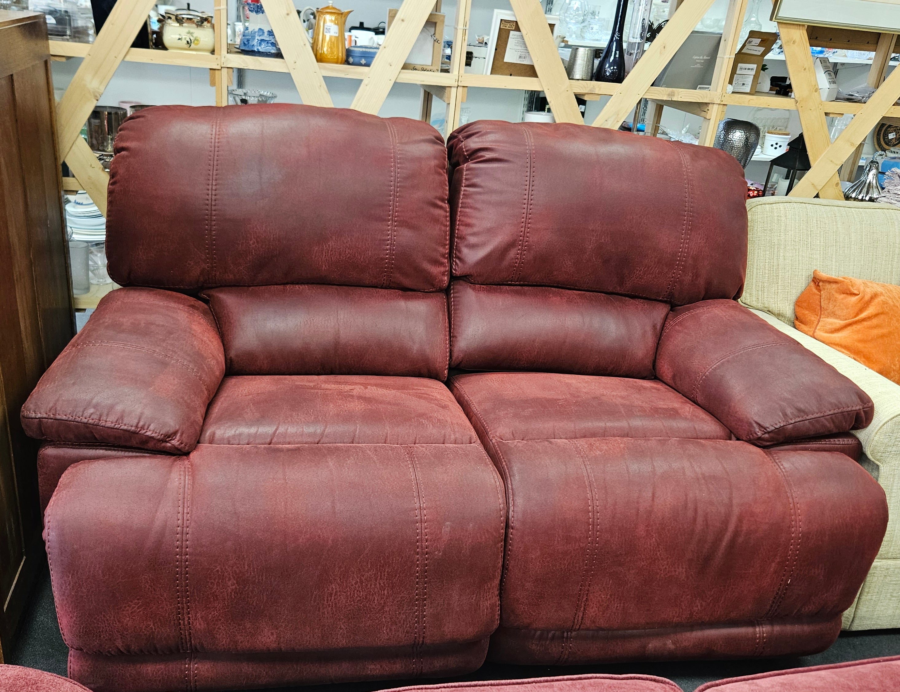 Reclining sofa