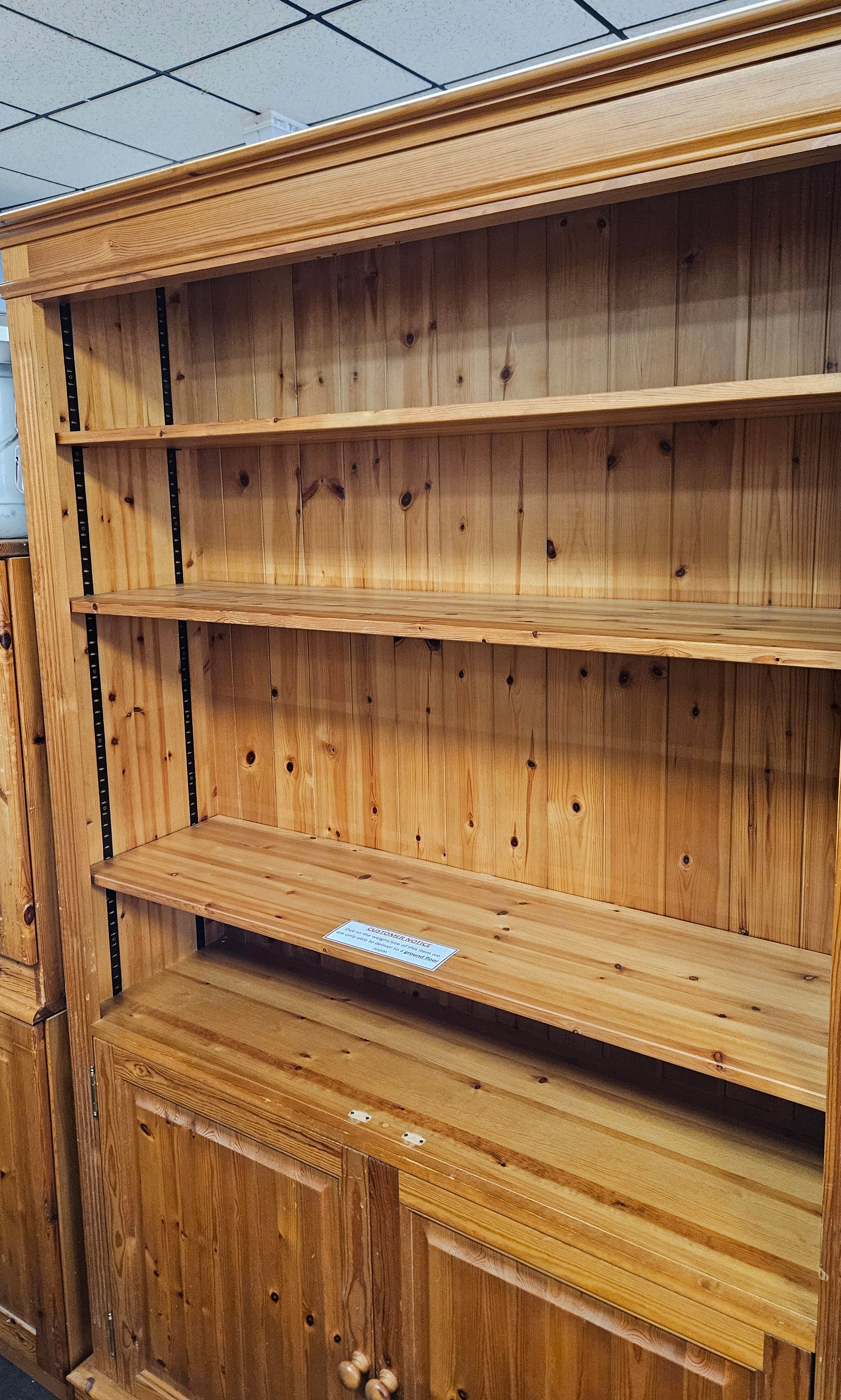 Pine dresser